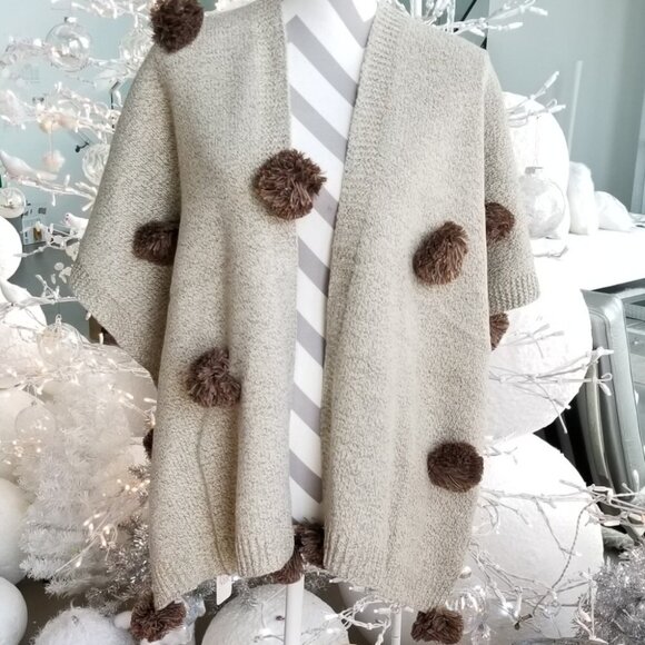 Tan Pom Pom Wrap - Picture 7 of 10